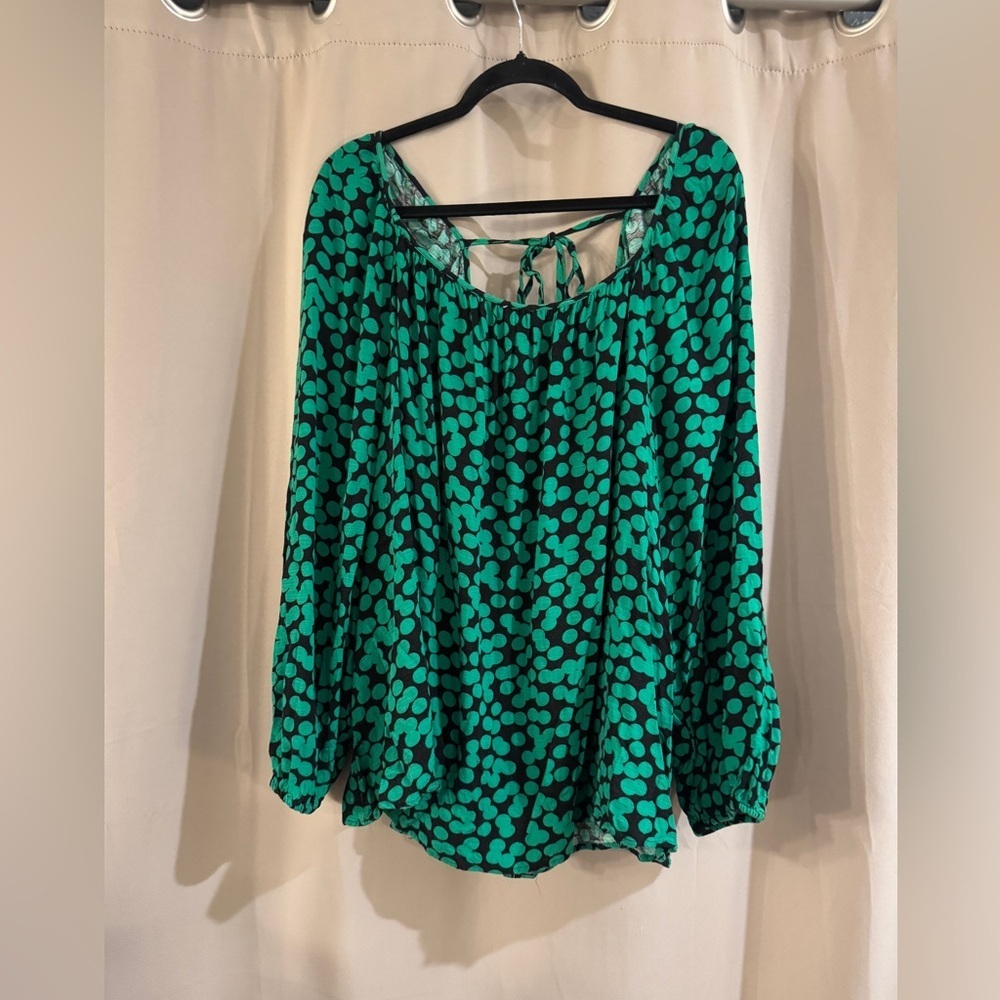 Ava & Viv Green and Black Blouse-ties in the back
